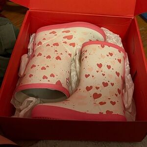 Hunter Kids Pink Heart Pattern Boots